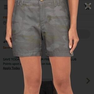 Natural Refections Olive Camo Cargo Shorts